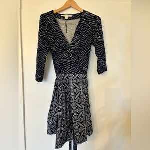 Diane Von Furstenberg Navy Dot Floral Pleated Jewel Wrap Dress Size 6